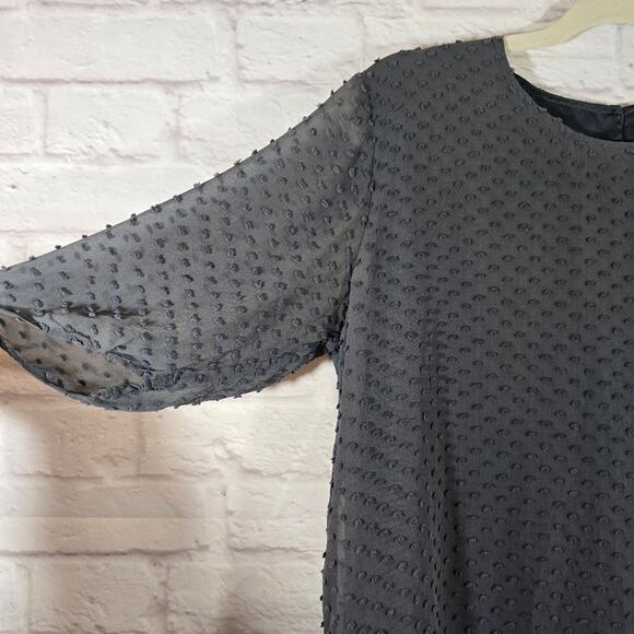 M Beyond Vintage Gray Women's Silk Top Size M Swiss Dot Sheer Sleeves Slit Back - Picture 3 of 11